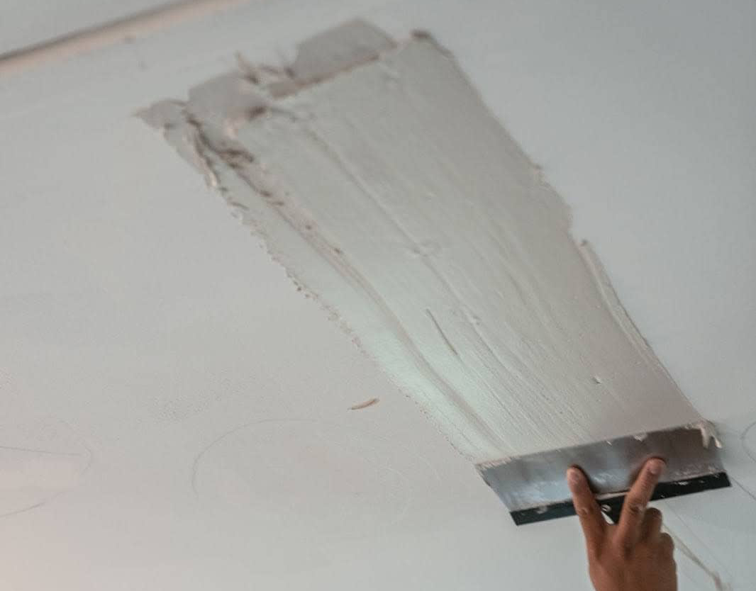 Spackling a Ceiling - Painters in Northern VA - Home Improvements ...